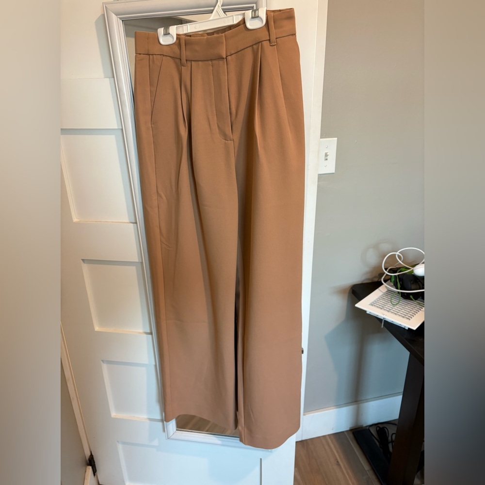 Abercrombie & Fitch Women’s Tan Dress Pants